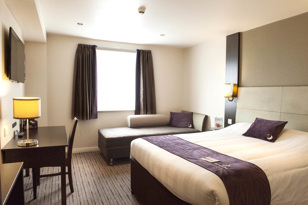 Premier Inn York North, York